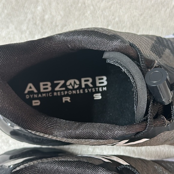 New Balance Shoes - Picture 7 of 9